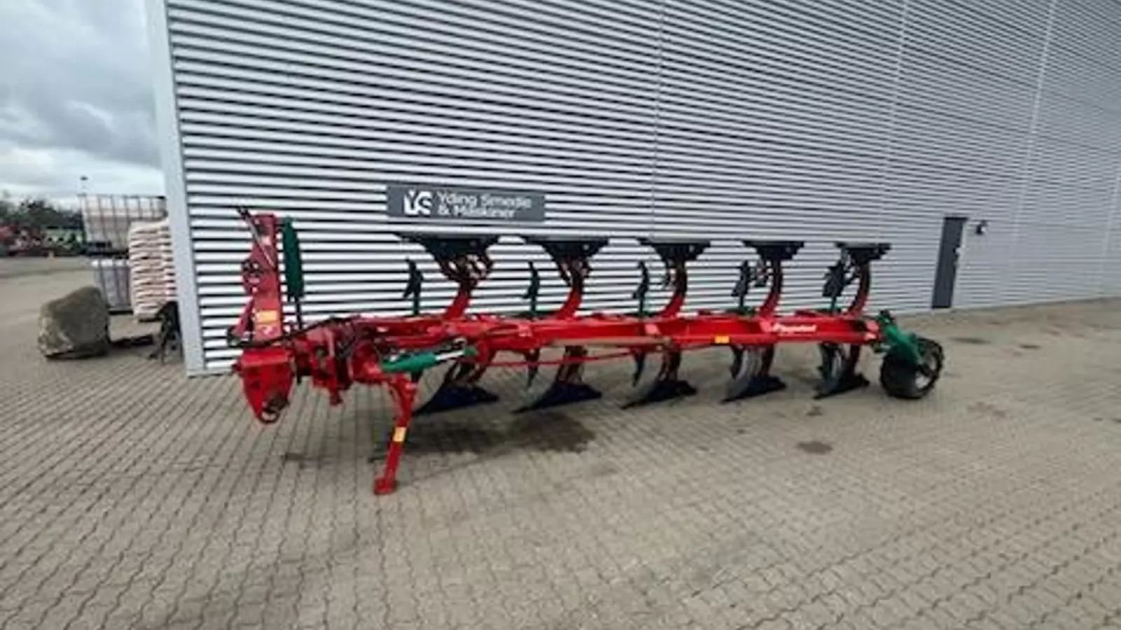 E-FARM: Kverneland EG 100/300 - Plough - id 1HKQ97N - €14,737 - Year of construction: 2010 - Denmark