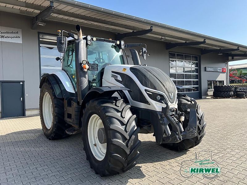 Valtra T214 Direct Tractor €59,900
