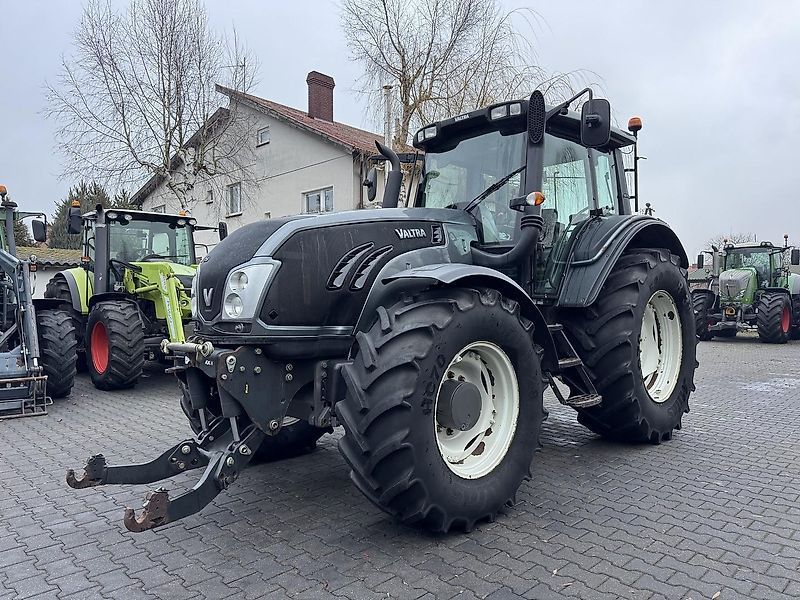 Valtra T 153 Traktor 41.856 €