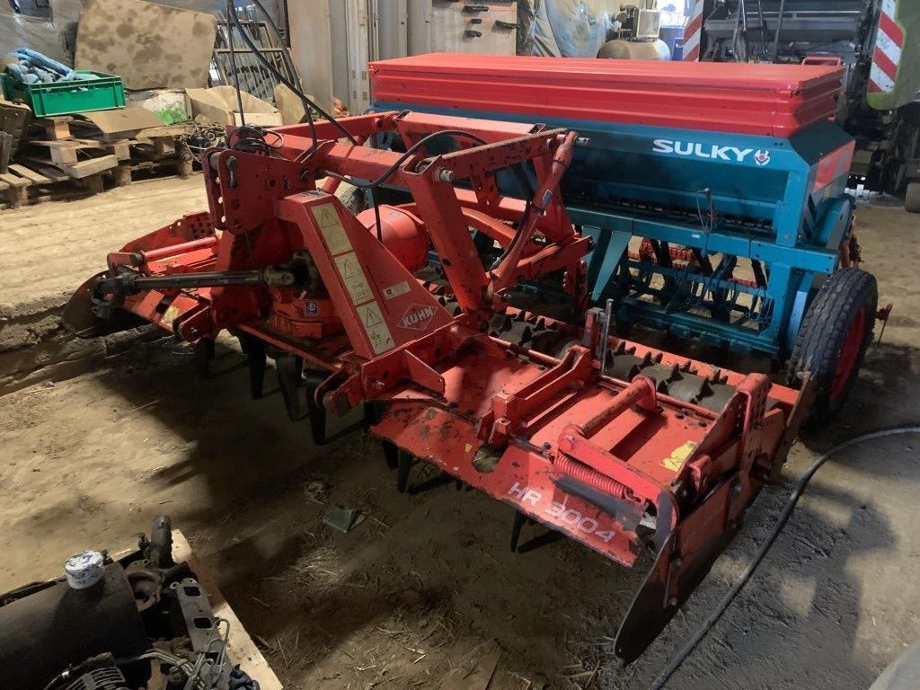 E-FARM: Kuhn HR 3004 D - Herse rotative - id AFIP5AY - 7 000 € - Année: 2014 - France