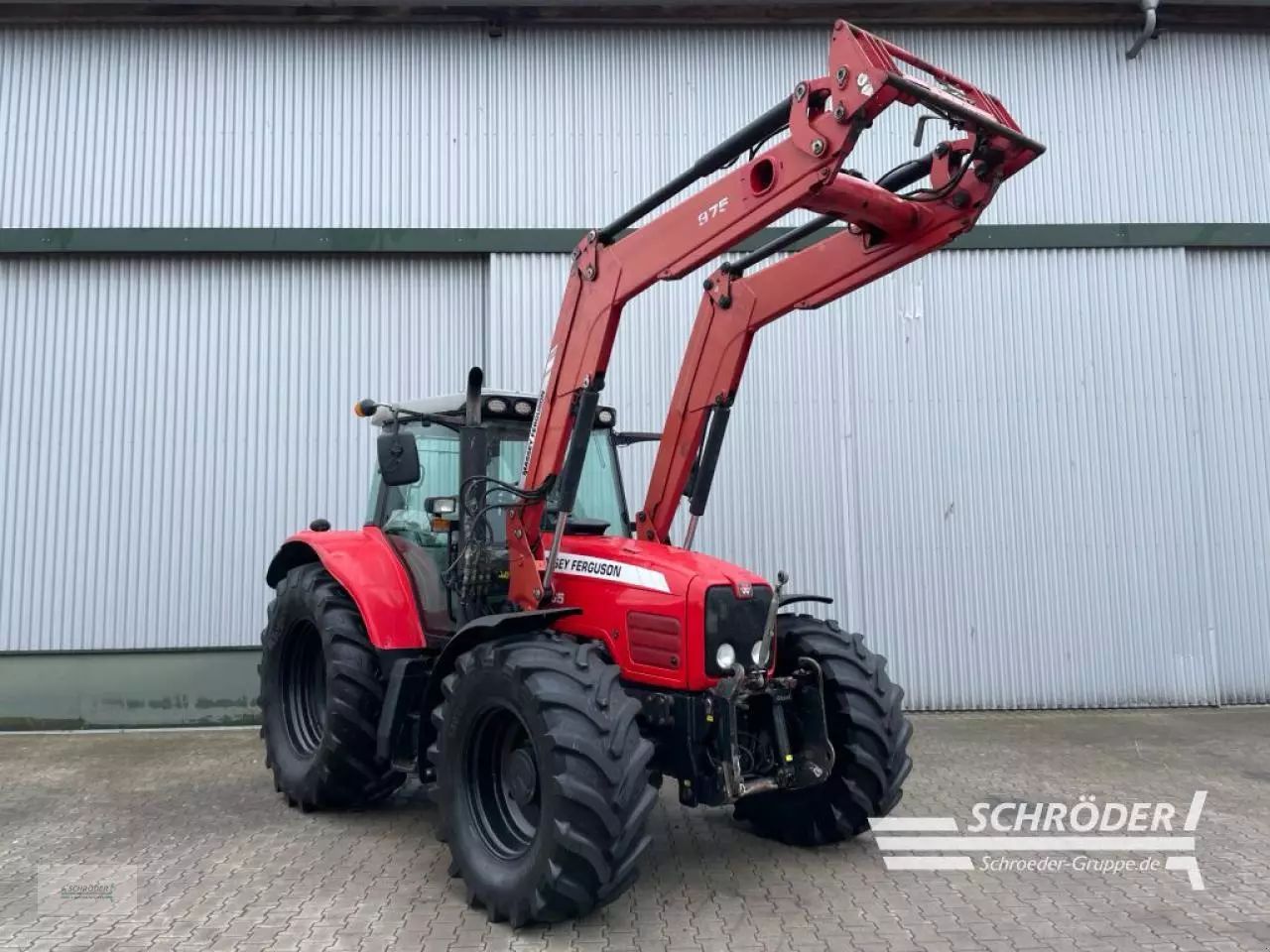 E-FARM: Massey Ferguson 7465 - Tractor - id IWXUCUJ - €34,885 - Year of construction: 2006 - Engine hours: 10,224,Engine power (HP): 146,Germany
