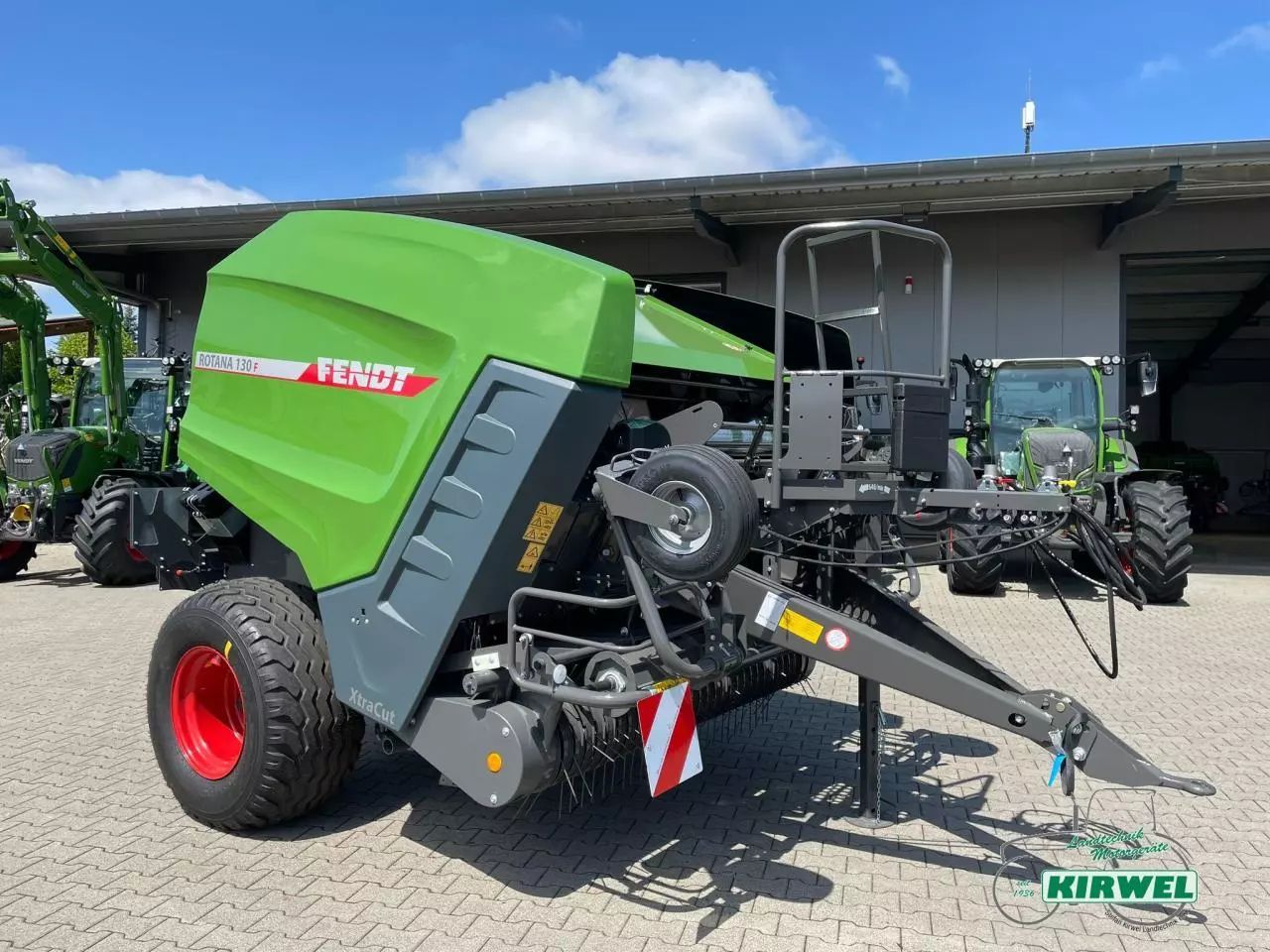 E-FARM: Fendt Rotana 130 F - Presă de balotat - id KSBW7IC - 37.800 EUR - Anul: 2023 - Germania
