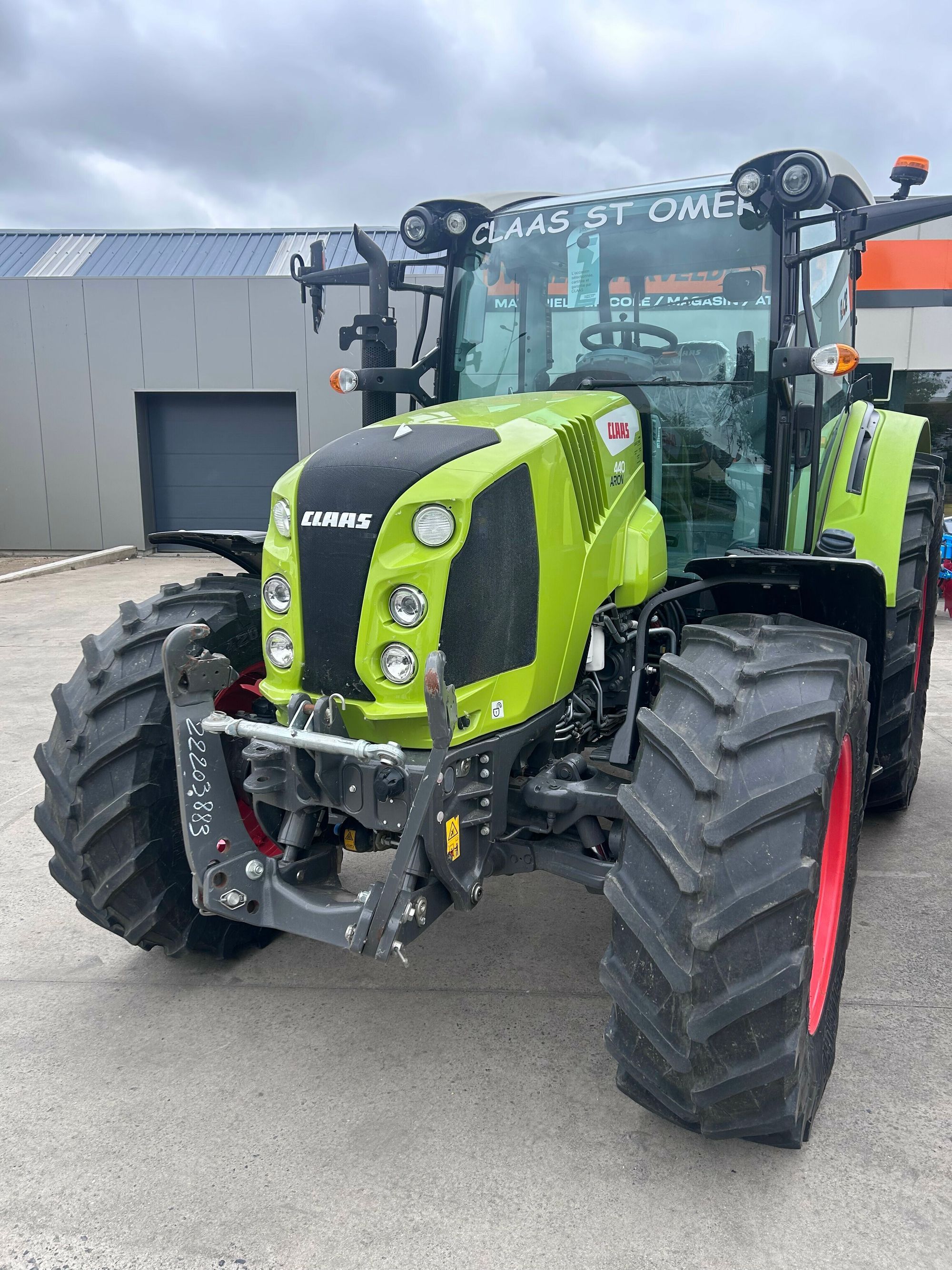 E-FARM: Claas Arion 440 - Traktor - id FNGG9GG - 78 000 € - Rok produkcji: 2022 - Motogodziny: 1490,Moc silnika: 120