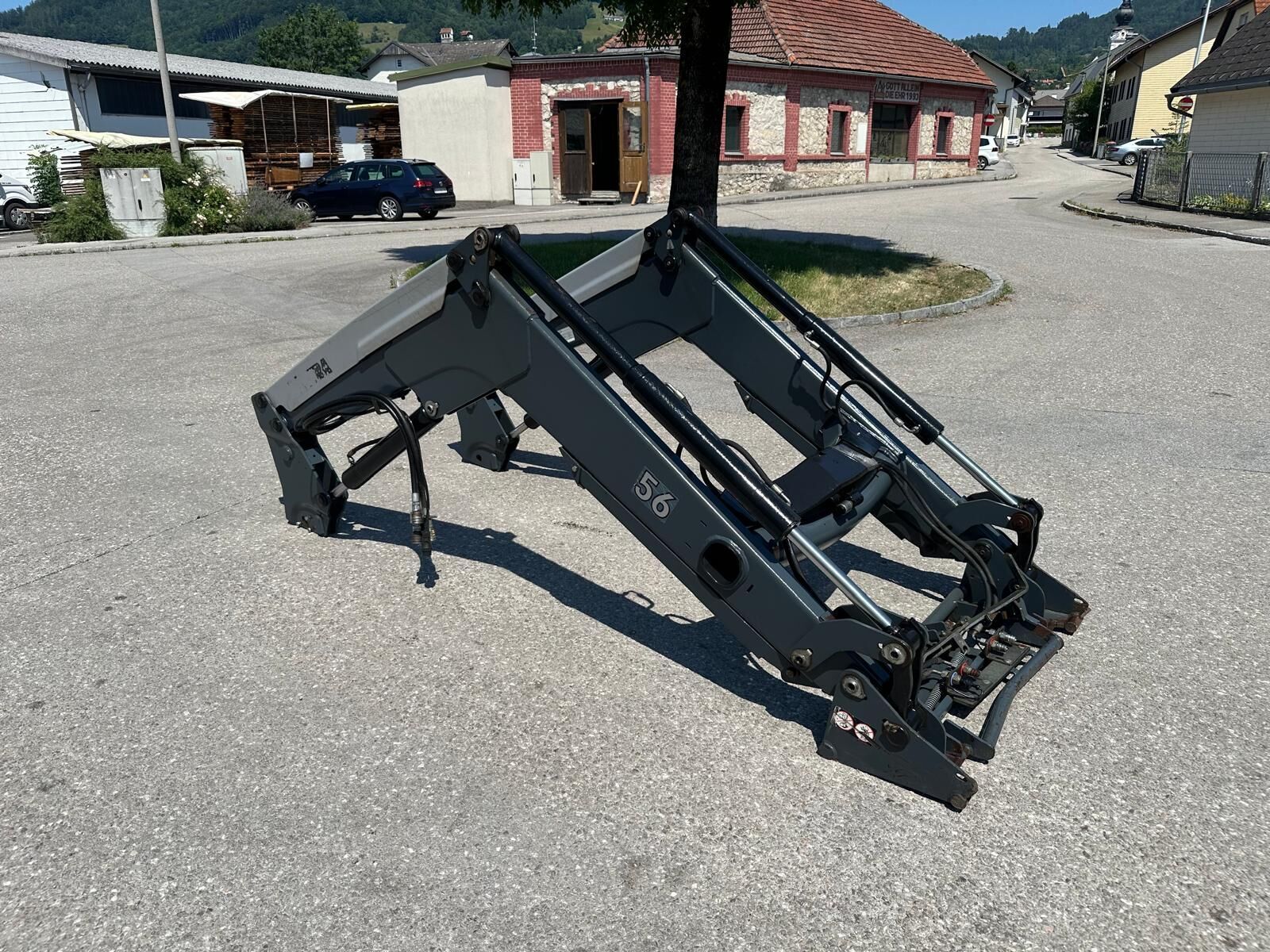 E-FARM: Quicke alö 56 frontlader - Outil - id NIUHJFR - 4 159 € - Année: 2014 - Autriche