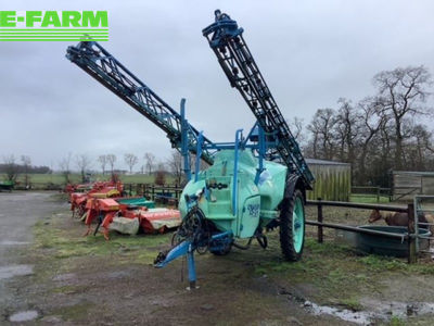 E-FARM: Berthoud Racer 3200 - Sprayer - id SE3HTRM - €15,900 - Year of construction: 2011