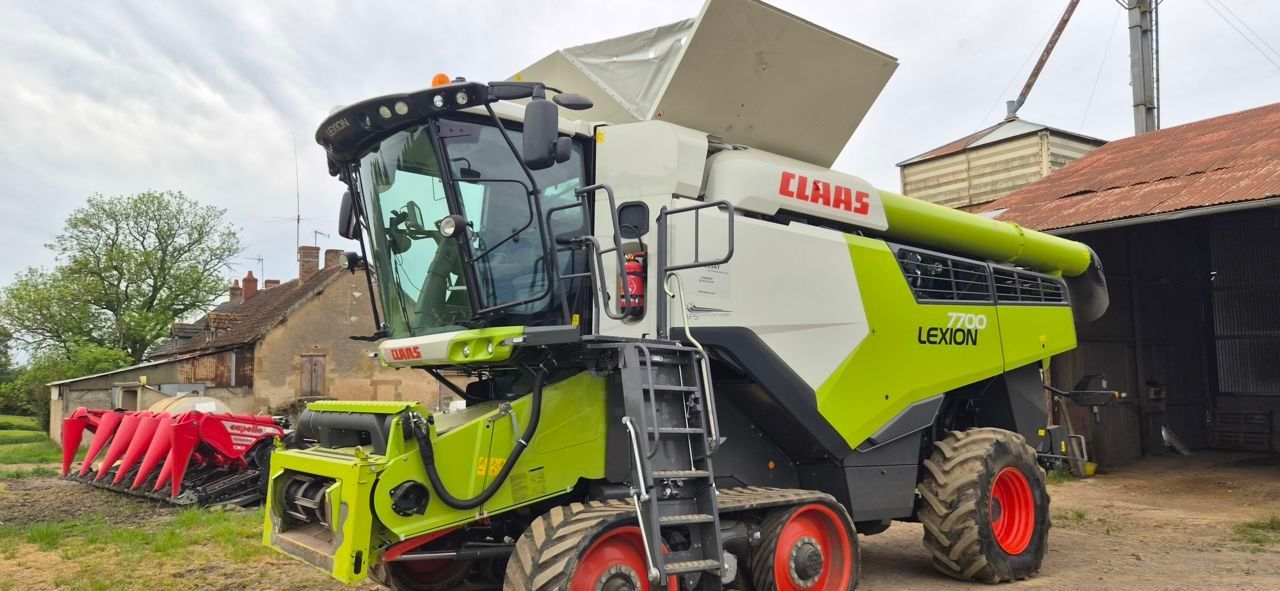 Claas Lexion 7700 Terra Trac Combine harvester €265,000