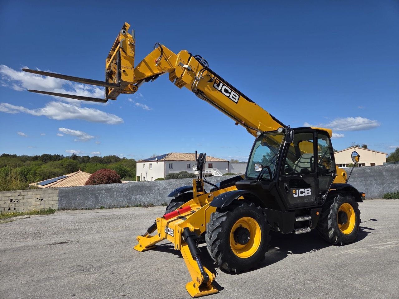 JCB 540-140 Ładowacz teleskopowy 56 000 €