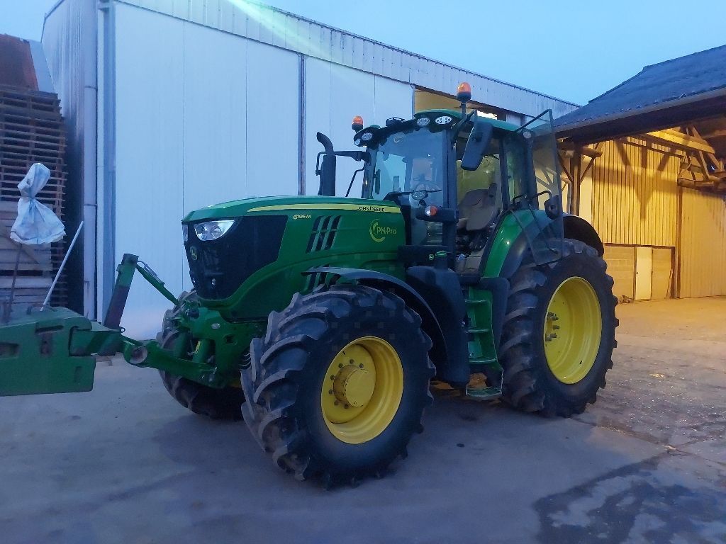 John Deere 6195 M Tractor €96,500