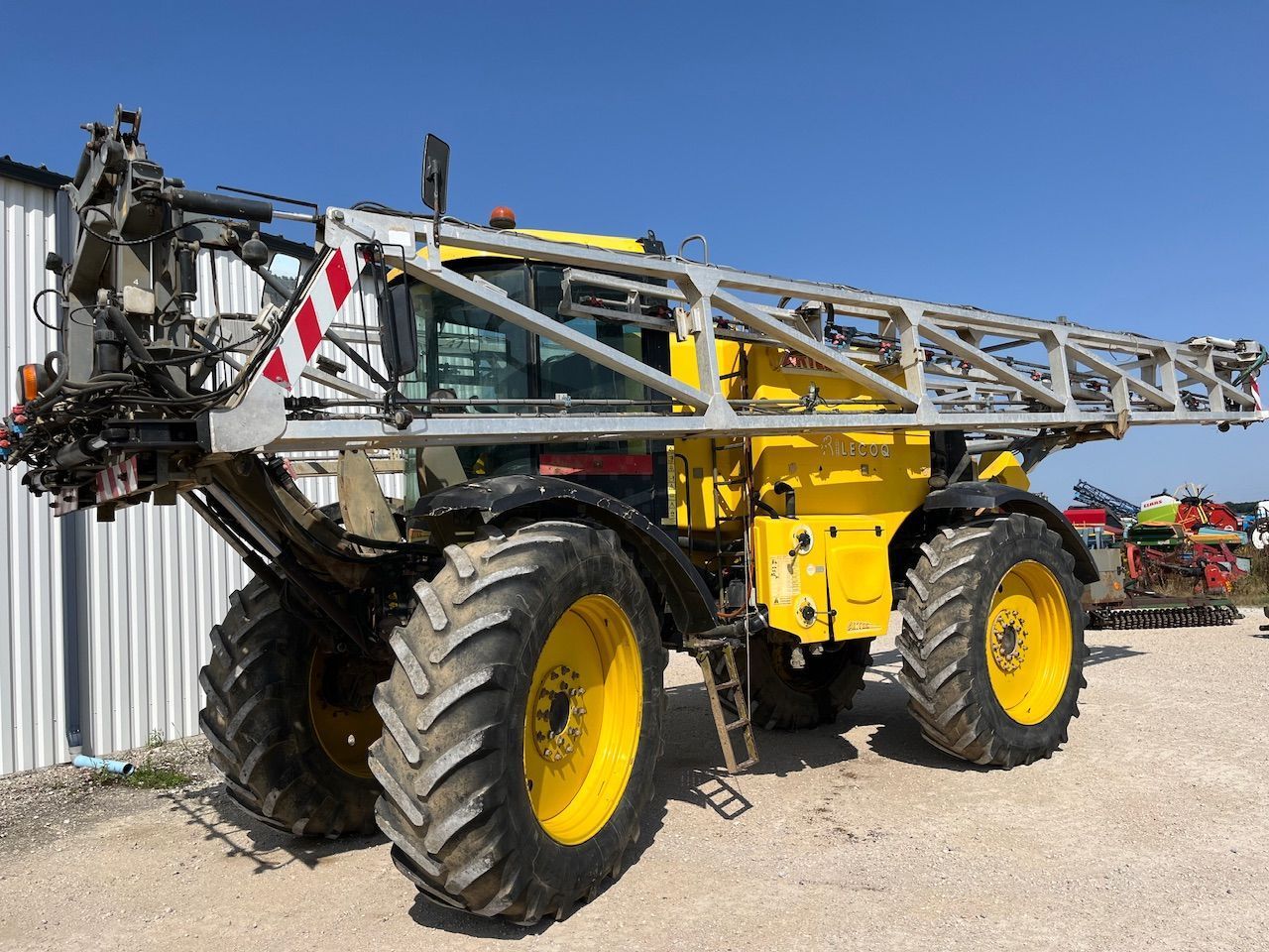 E-FARM: Artec f40 - Pulvérisateur - id VITB1AL - 22 000 € - Année: 2009 - Lecture du nombre d'heure: 3 540,France