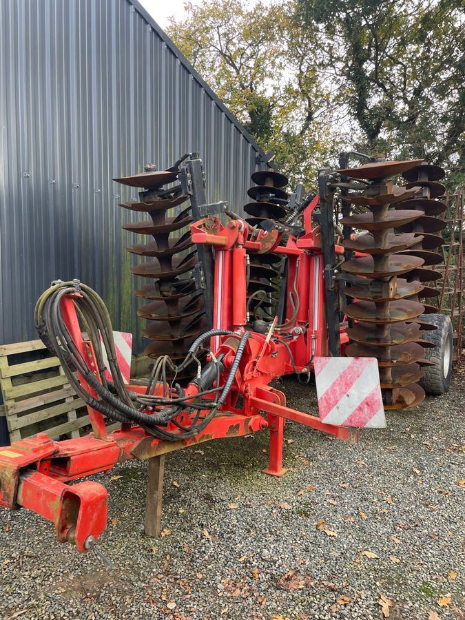 GREGOIRE BESSON acero 44 Herse à disques et disque compact 11 000 €