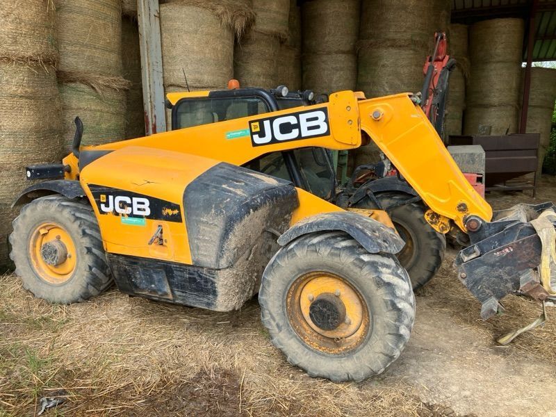E-FARM: JCB 527-58 - Ładowacz teleskopowy - id 7NJJPH6 - 28 000 € - Rok produkcji: 2010 - Motogodziny: 6200,Francja