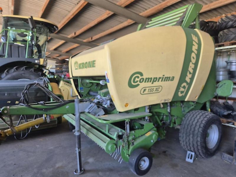 E-FARM: Krone Comprima F 155 XC - Bálázó - id LNTUTXU - 12 000 EUR - Gyártási év: 2010 - Bálaszám: 34 000,Németország