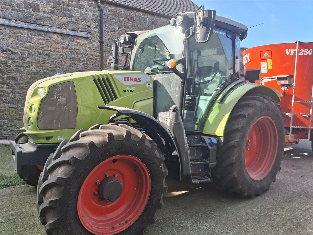 Claas Arion 450 Tractor €65,577