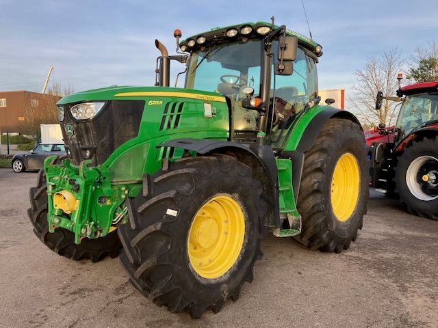 John Deere 6215 R Tracteur 84 000 €