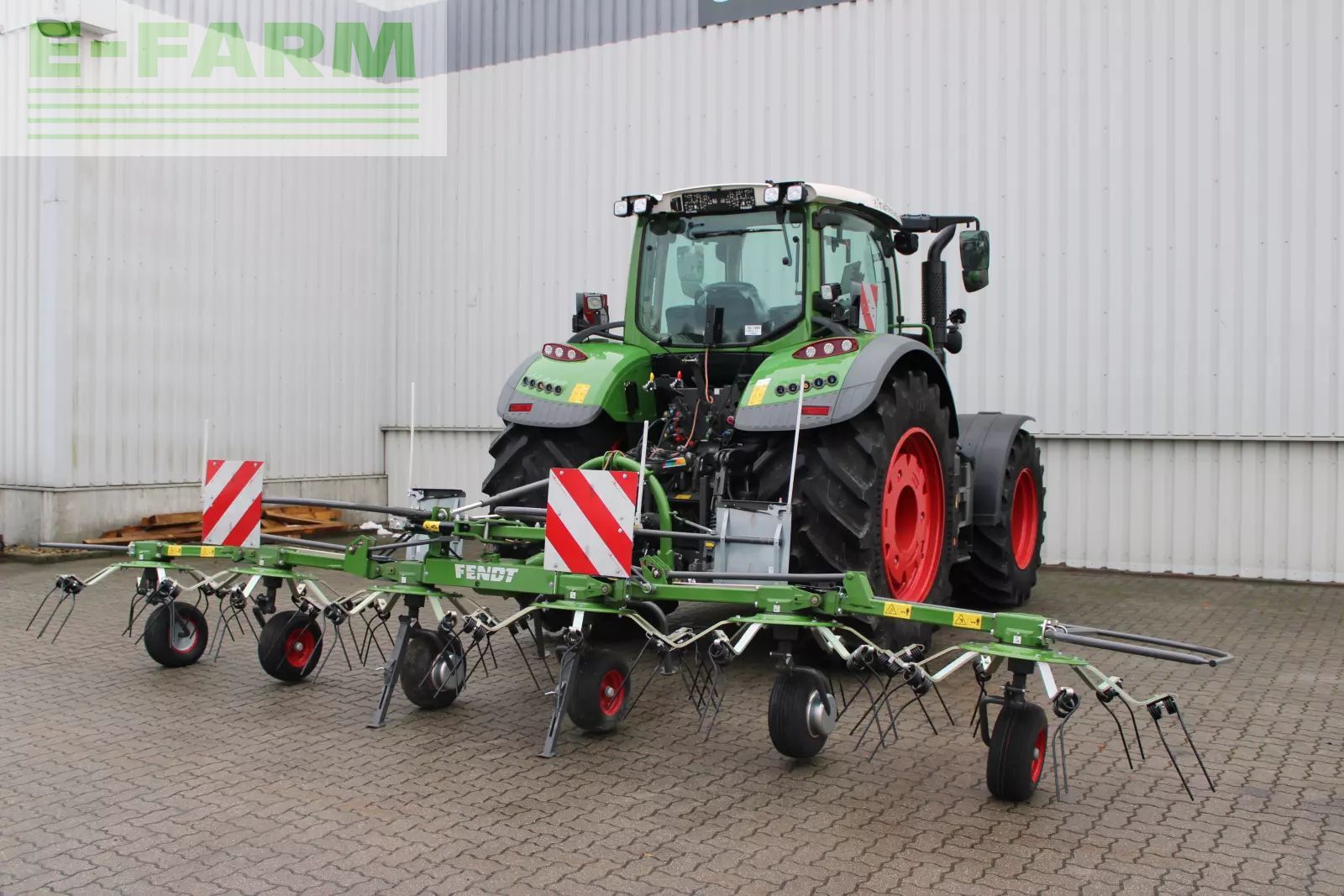 Fendt Twister 6606 DN Karuzelowy przetrząsacz do siana