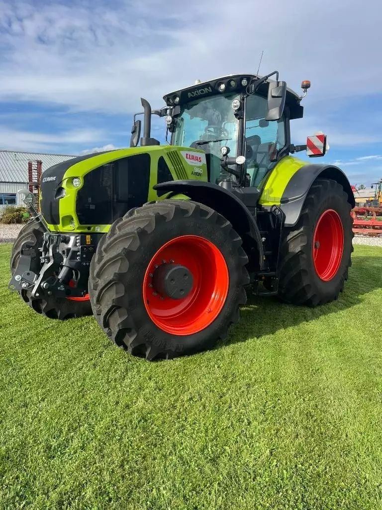 E-FARM: Claas Axion 960 - Tractor - id BRCWICH - €232,963 - Year of construction: 2025 - Engine hours: 275,Engine power (HP): 445,Denmark