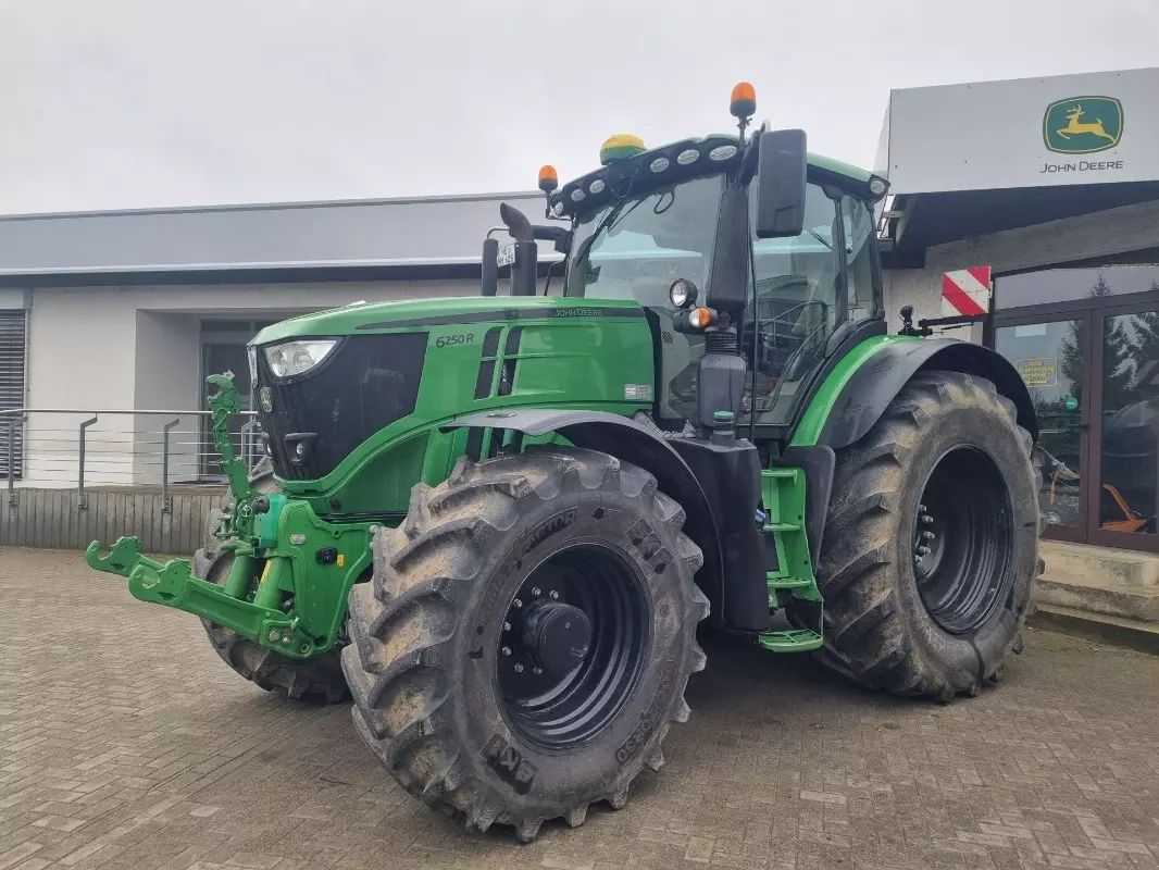 E-FARM: John Deere 6250 R - Traktor - id EHHMILC - 145.000 € - Baujahr: 2020 - Abgelesene Motorstunden: 3.324,Motorleistung (PS): 250,Deutschland