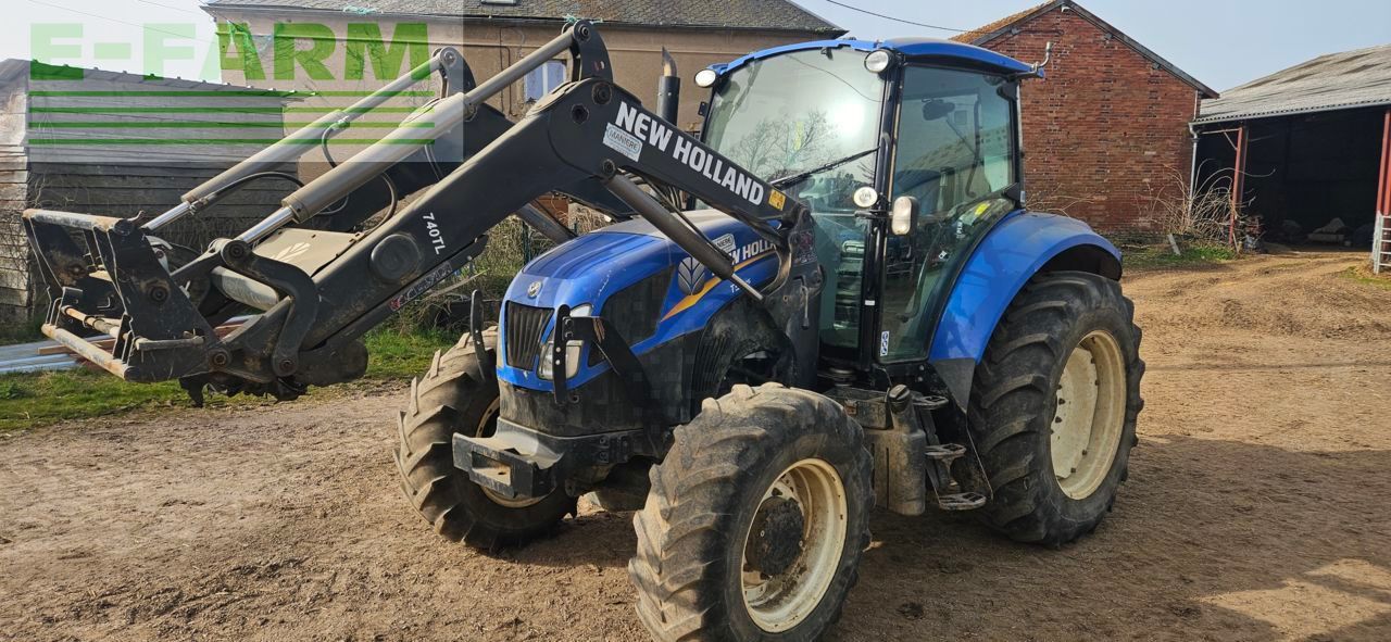 New Holland T5.105 Tractor €32,000