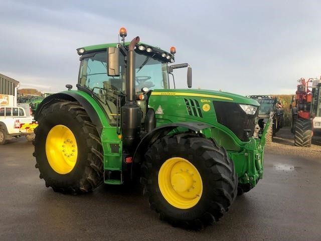 John Deere 6215 R Traktor 121.655 €