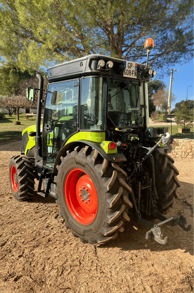 E-FARM: Claas Nexos 240 - Traktor - id QLVIAXD - 61.000 € - Baujahr: 2023 - Abgelesene Motorstunden: 670