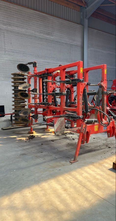 E-FARM: Kuhn Cultimer 400 - Grubber - id FGNQJIE - 22.000 € - Baujahr: 2021 - Frankreich