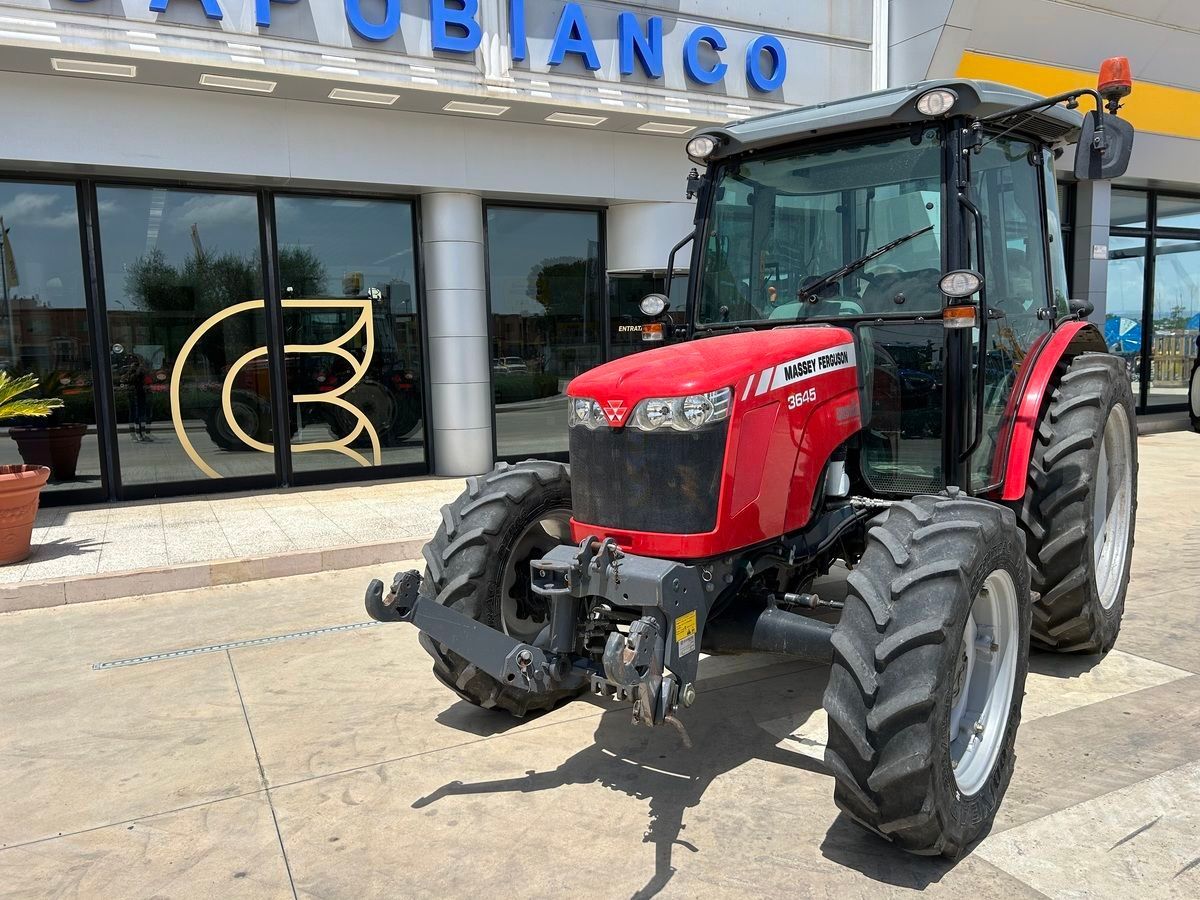 E-FARM: Massey Ferguson 3645 - Tracteur - id NWVLRZK - 25 000 € - Année: 2010 - Puissance du moteur (chevaux): 95,Italie