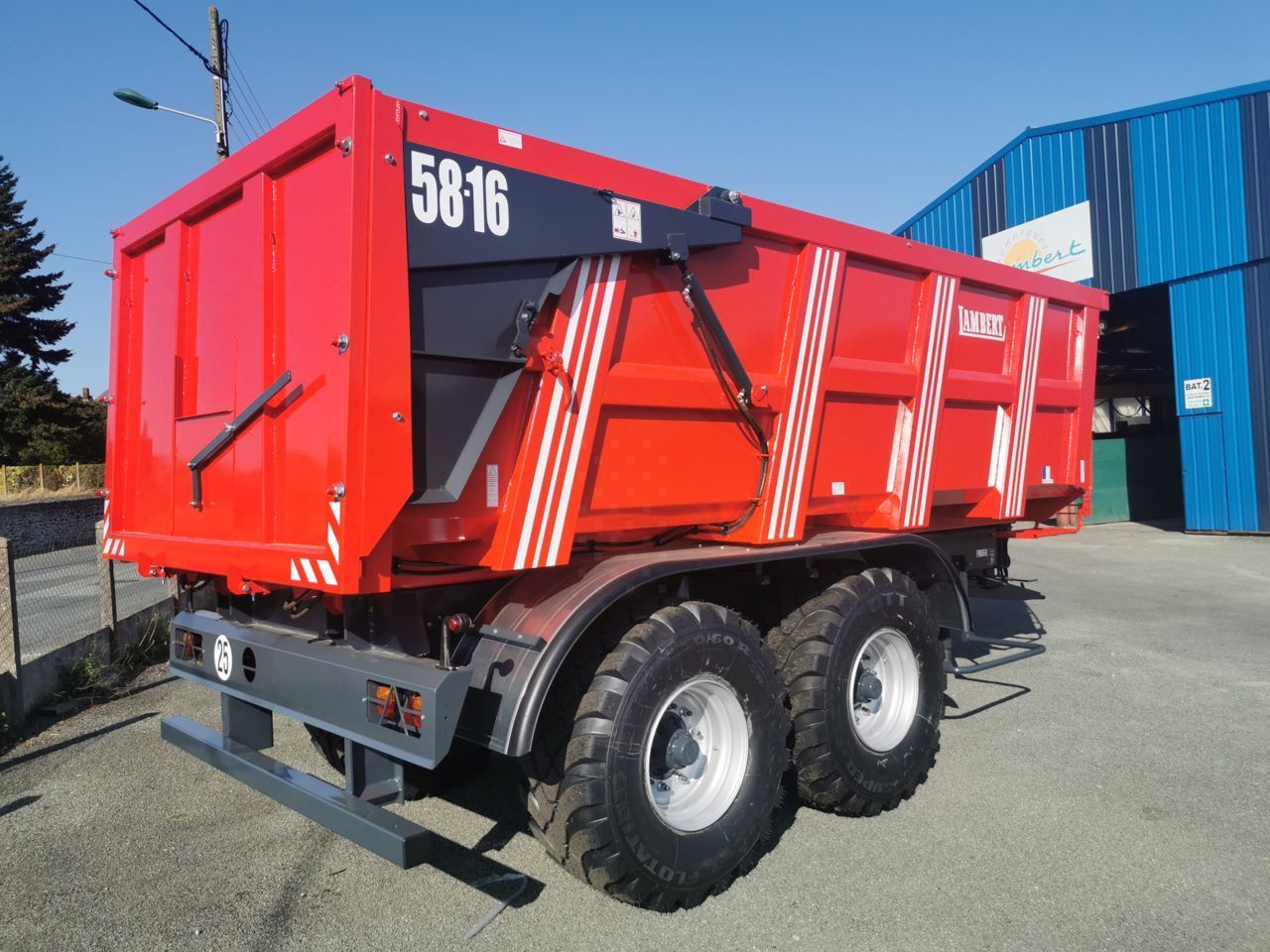 E-FARM: lambert 8021 - 40 km/h - Tipper - id 6VL6MQM - €39,900 - Year of construction: 2025 - France