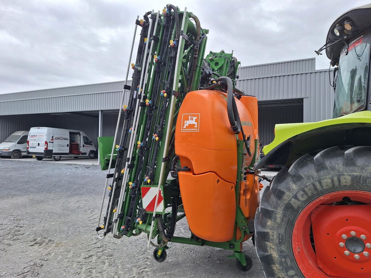 E-FARM: Amazone uf 1201 + ft 1001 - Pflanzenschutzspritze - id MKANL59 - 40.000 € - Baujahr: 2017 - Frankreich
