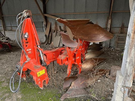E-FARM: Kuhn multimaster 121 - Charrue - id GMLASJZ - 6 500 € - Année: 2005 - France