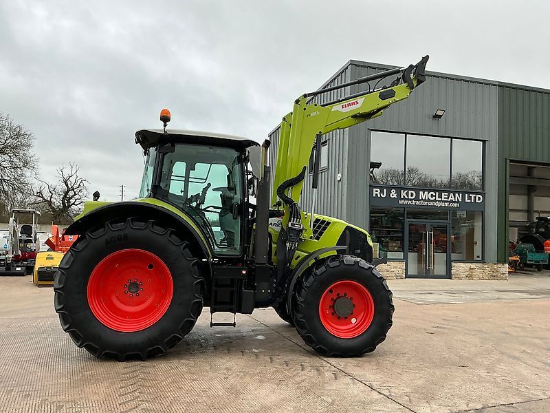 Claas Arion 620 Tractor €44,244