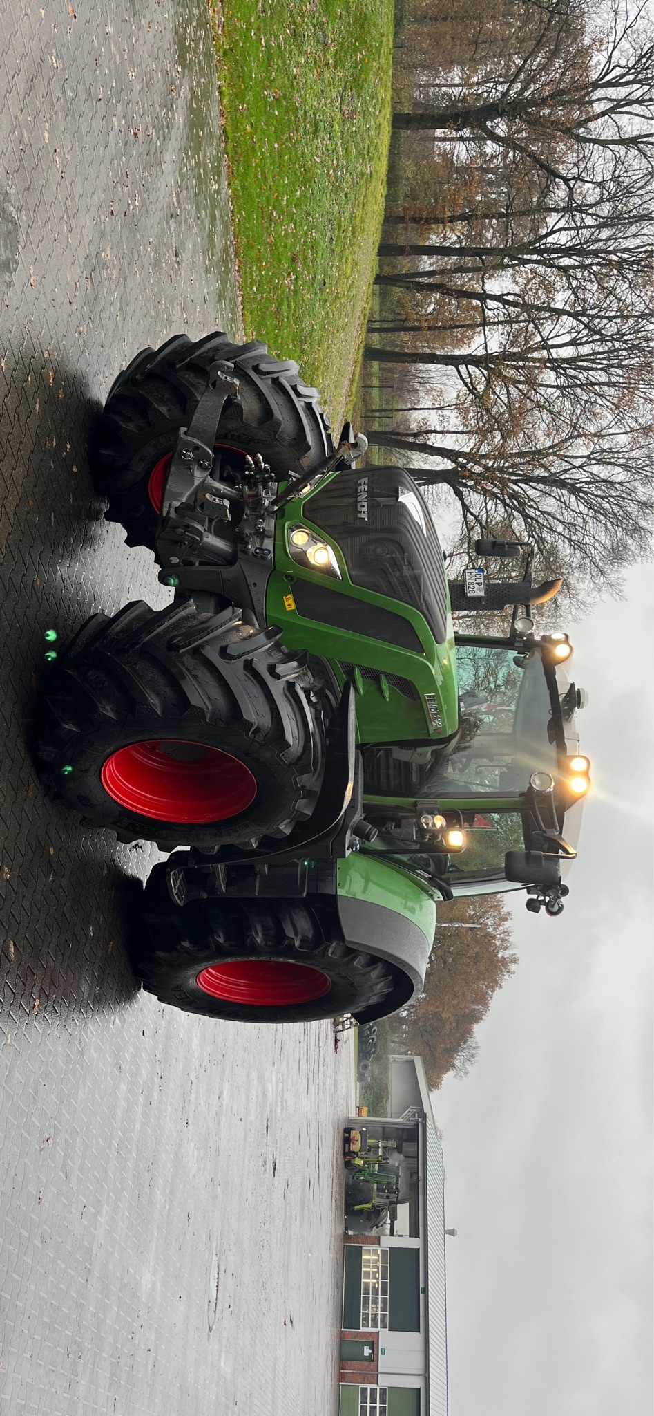 Fendt 828 Vario Profi tractor 112 850 €