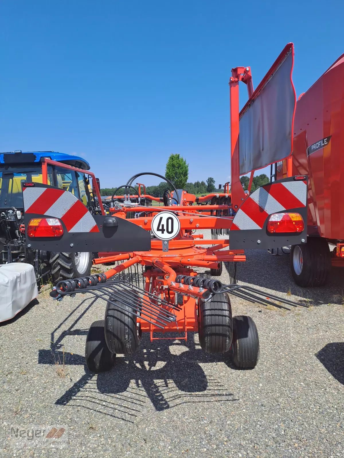 E-FARM: Kuhn GA 6632 - Andaineur - id CIPKEWN - 20 900 € - Année: 2023 - Allemagne