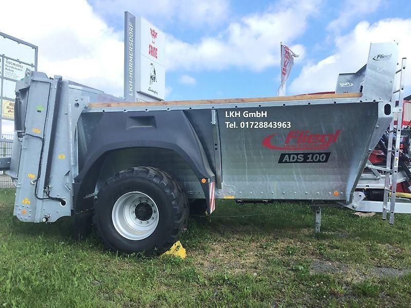 E-FARM: Fliegl ADS 100 - Mist- und Kompoststreuer - id RQDDBUW - 39.500 € - Baujahr: 2022 - Deutschland