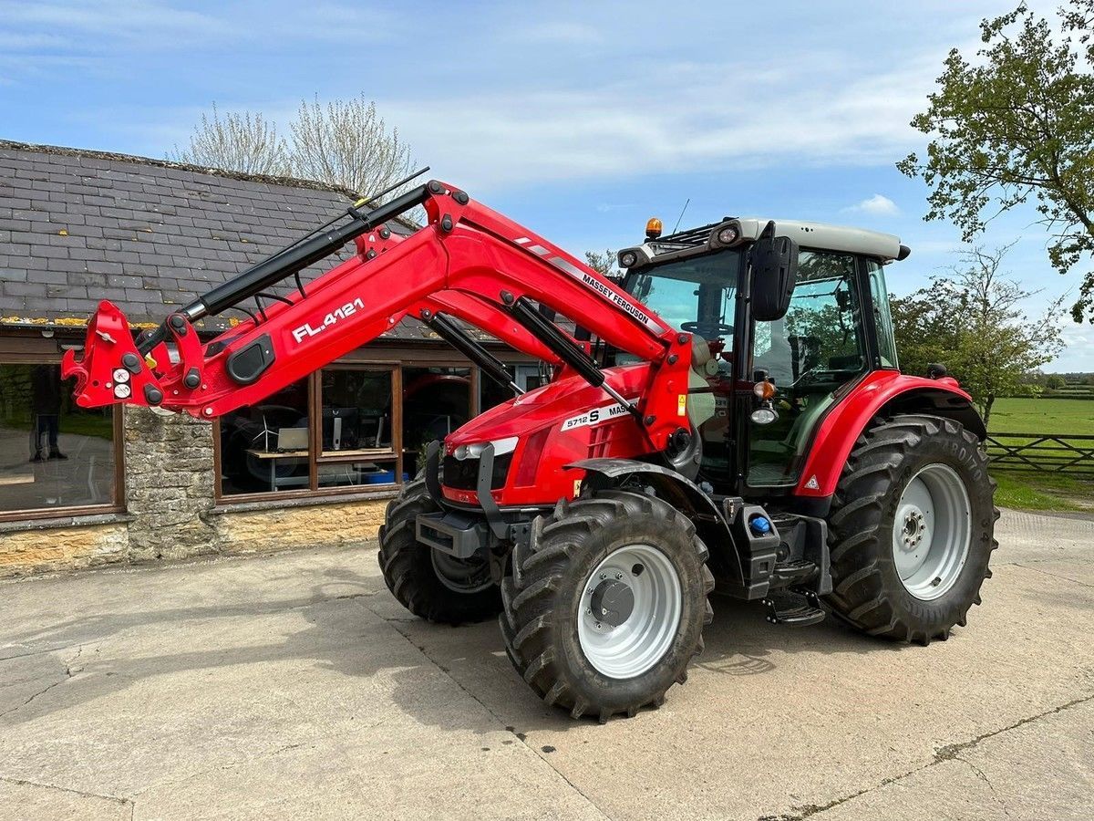 Massey Ferguson 5712 S Tractor 56.097 €
