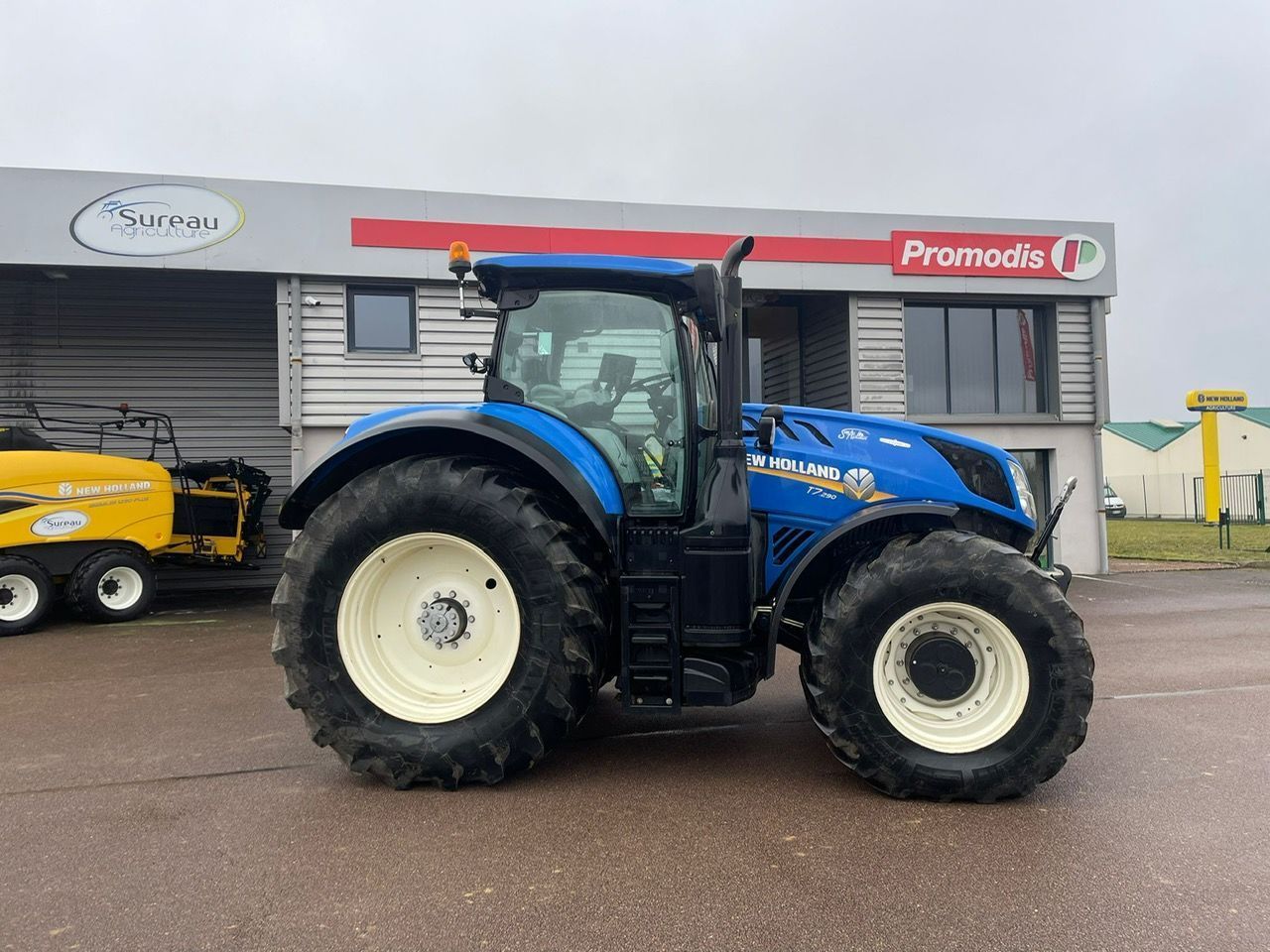 E-FARM: New Holland T7.290 HD - Tracteur - id MHR6JUE - 99 000 € - Année: 2016 - Lecture du nombre d'heure: 3 550,France