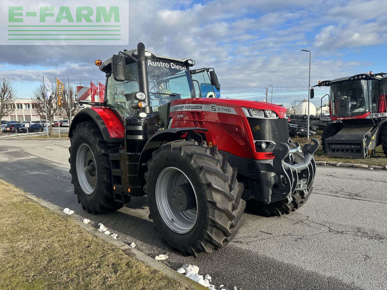 Massey Ferguson 8740 S Traktor