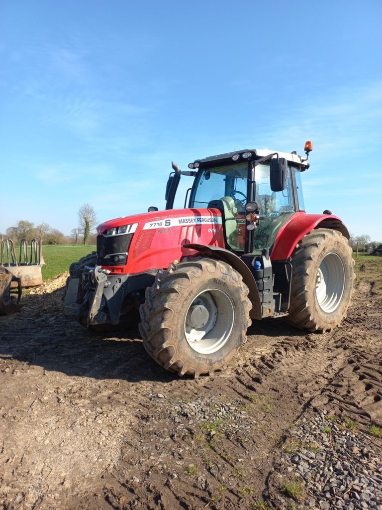 Massey Ferguson 7718 S Traktor 95 000 €