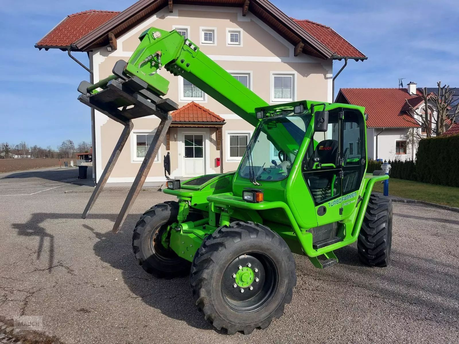 E-FARM: Merlo p 36.7 plus - Chargeur télescopique  - id RNKAYMT - 42 650 € - Année: 2006 - Lecture du nombre d'heure: 4 650,Puissance du moteur (chevaux): 102,Autriche