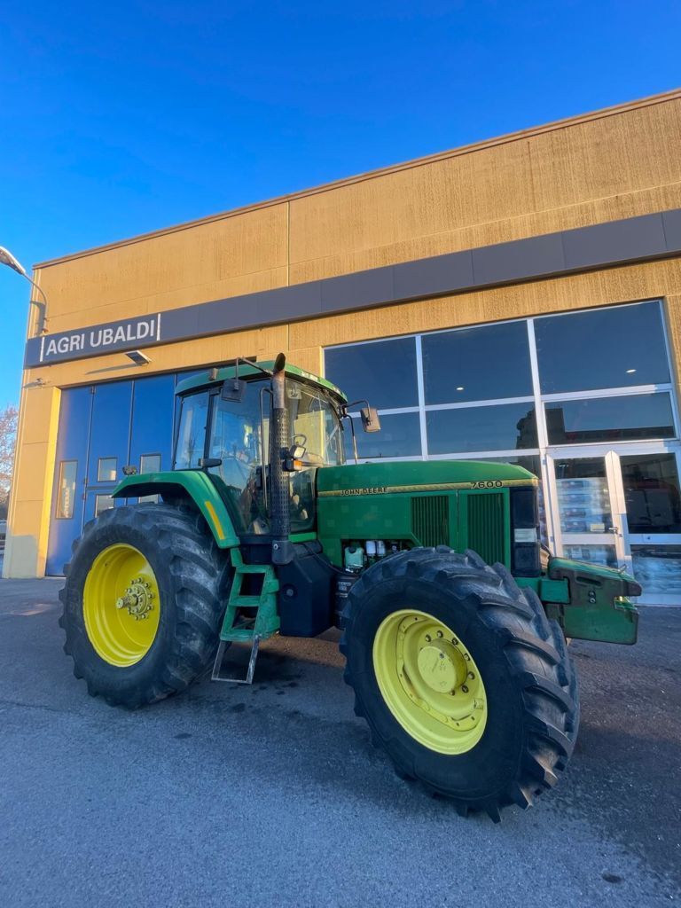 John Deere 7600 Трактор 35 000 €