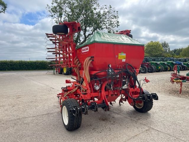 E-FARM: Maschio primavera - Seminatrice di precisione - id CSMYUSE - 17.227 € - Anno di costruzione: 2014 - Regno Unito