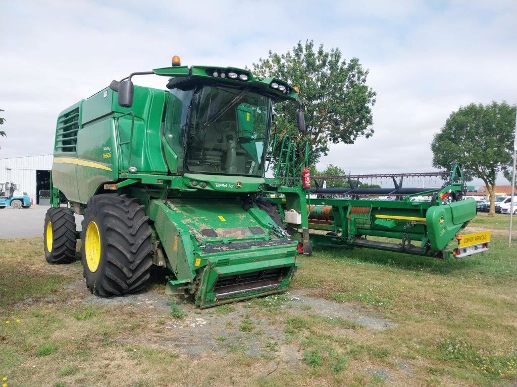 E-FARM: John Deere T 660 i - Combine harvester - id PLI9QCN - €182,000 - Year of construction: 2019 - Engine hours: 1,353,France