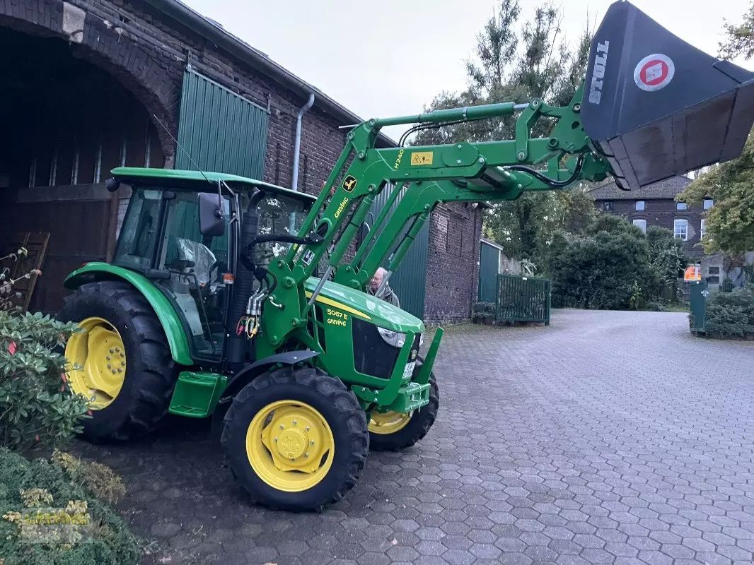 E-FARM: John Deere 5067 E - Tractor - id EUBXCV5 - 60.000 € - Año: 2023 - Horas: 14,Potencia del motor: 75,Alemania