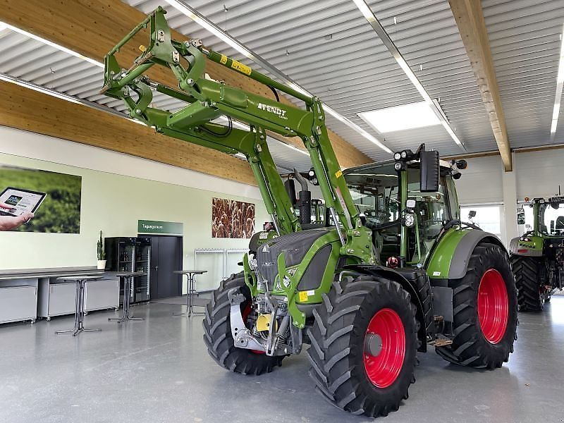 Fendt 516 Vario Profi Plus Tractor 107.143 EUR