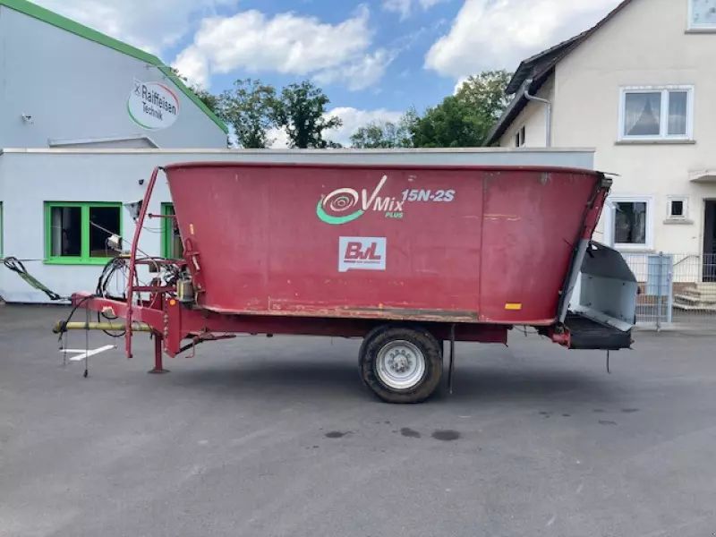 E-FARM: BVL v-mix 15n 2s futtermischwagen - Mixer feeder - id NEQ4GJK - €6,400 - Year of construction: 2011 - Germany