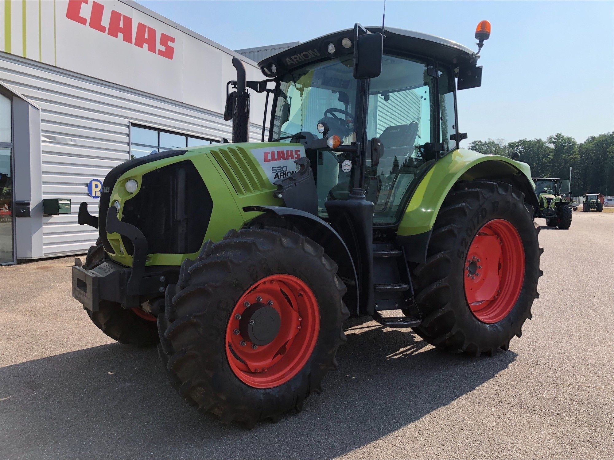 E-FARM: Claas Arion 530 - Tractor - id ICC2MME - €64,500 - Year of construction: 2014 - Engine hours: 3,525,Engine power (HP): 145,France