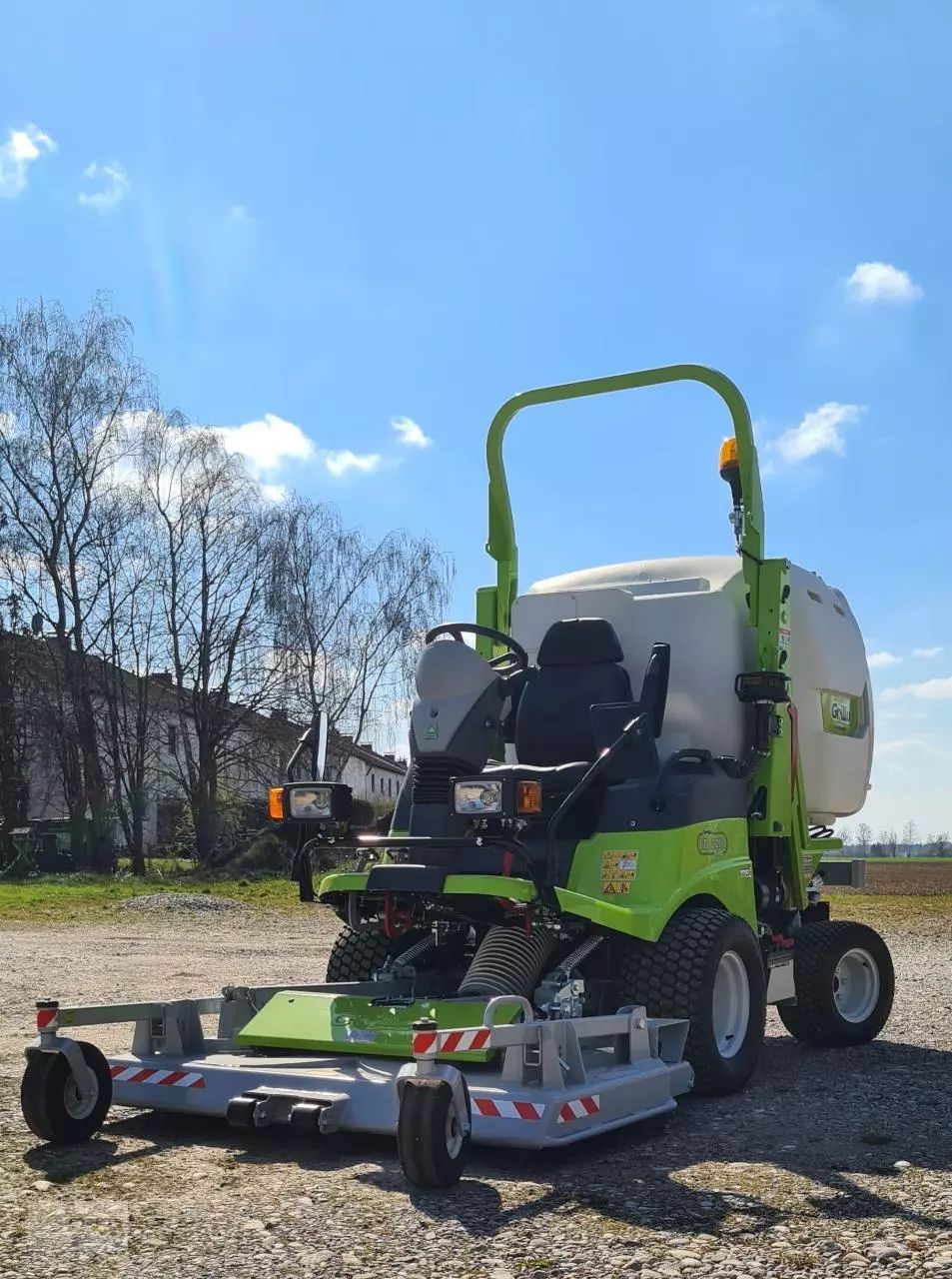 E-FARM: Grillo fd 2200 - Tractor - id ZVJL2NT - Year of construction: 2022 - Engine power (HP): 37,Germany