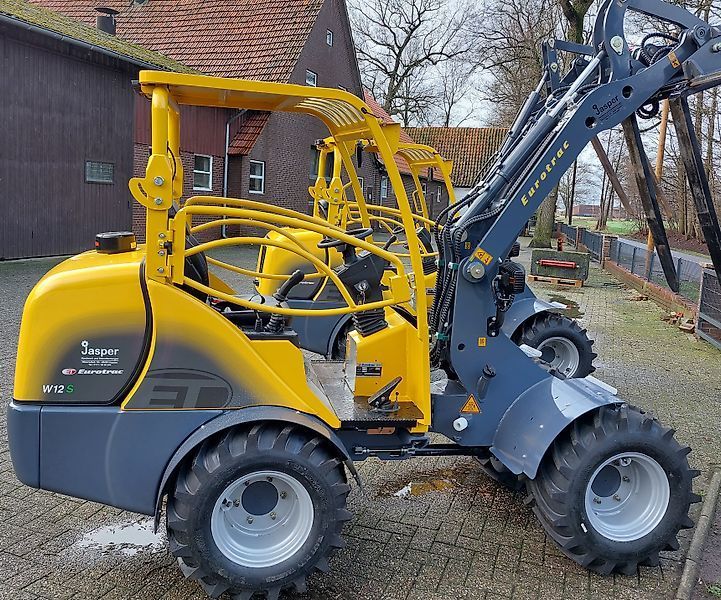 Eurotrac w12s Cargadora de dirección deslizante 24.350 €