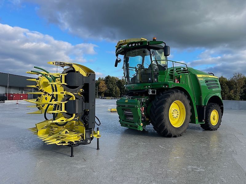 John Deere 8200 Cosechadora de forraje autopropulsada 235.000 €