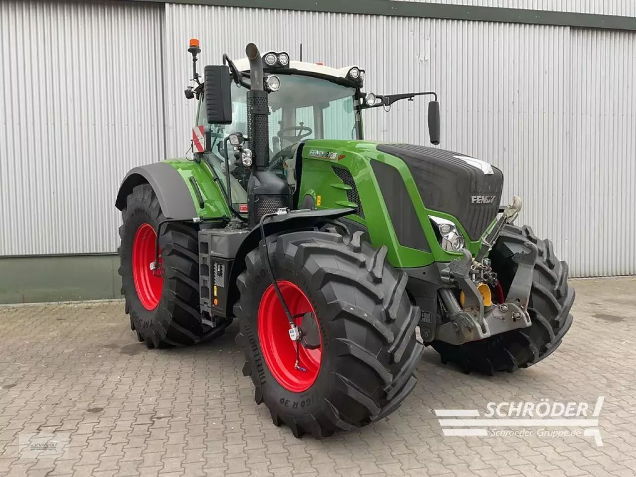 E-FARM: Fendt 828 Vario ProfiPlus - Tractor - id 1JHG8WX - €196,885 - Year of construction: 2023 - Engine hours: 1,210,Engine power (HP): 279,Germany