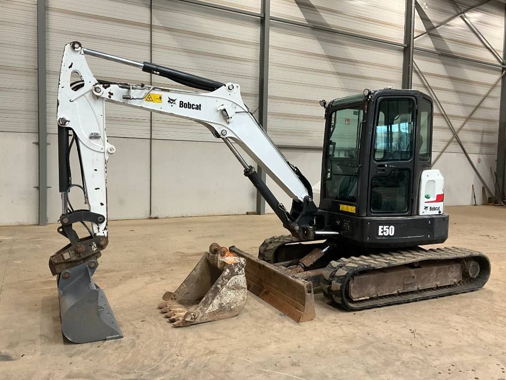 Bobcat e 50 Mini excavadora  23.500 €